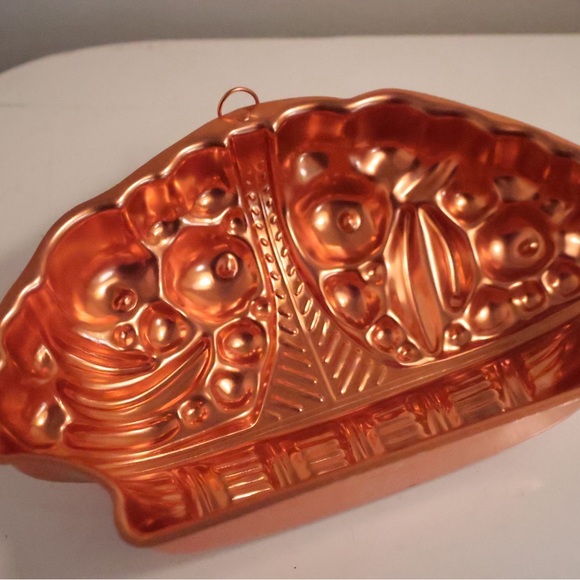 Vintage Copper Jello Mould Wall Decor Farmhouse Decor Kitschy Kitchen Fruit bask - Picture 4 of 4